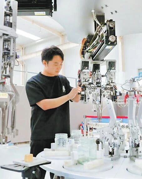 202511191763534441541468.jpg 微信图片_2025-11-19_090443_921.jpg